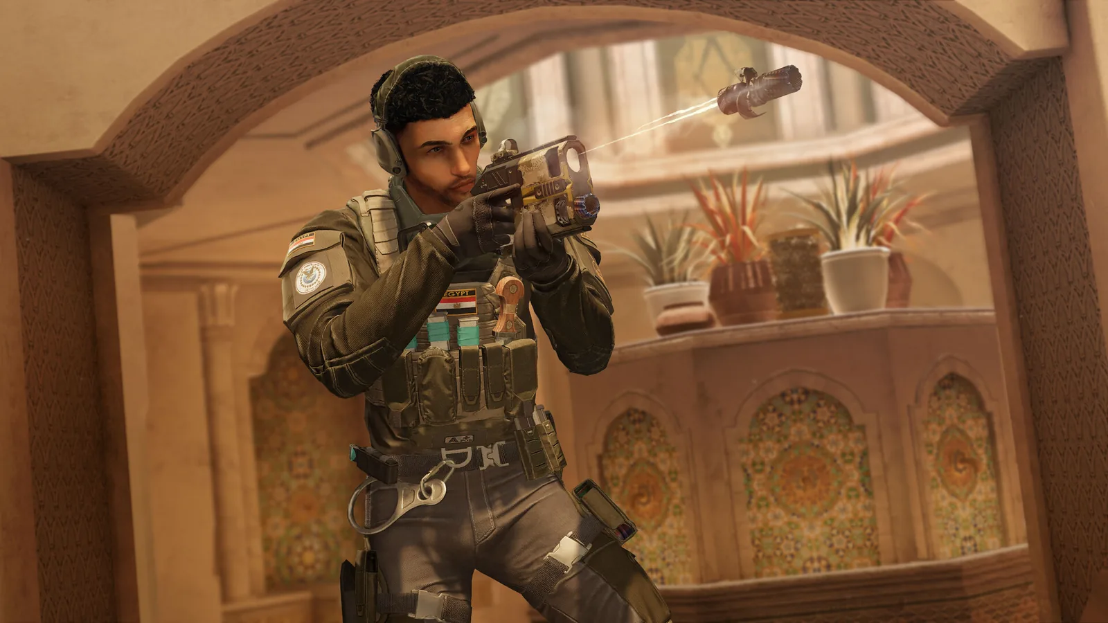 Tactical shooter interior during a round