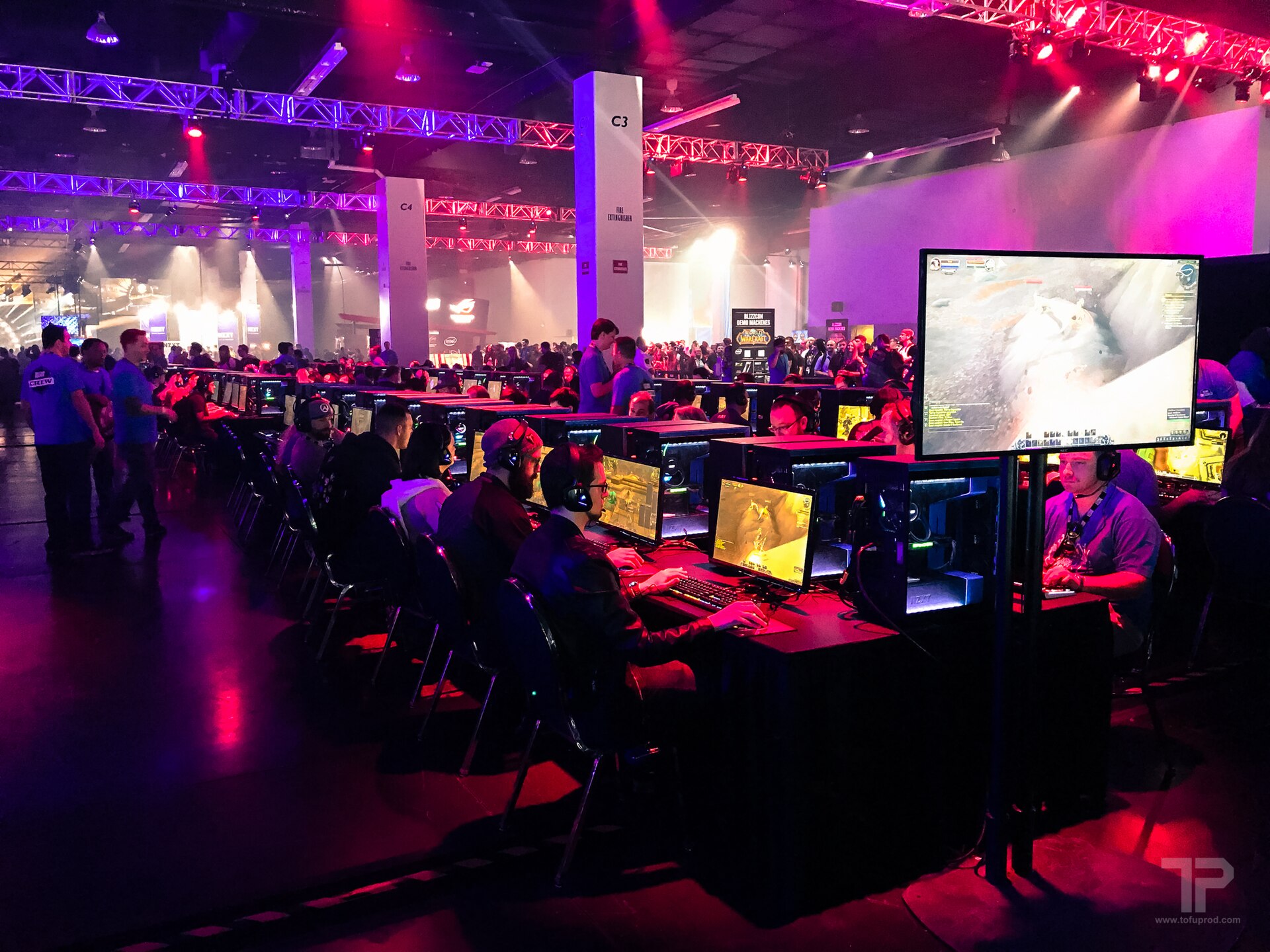 Warcraft demo stations at BlizzCon